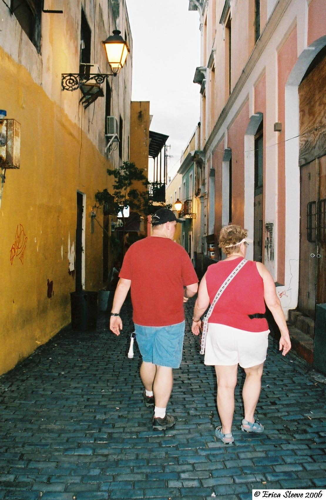 Ed and Sharon walking down an alley in Old San Juan