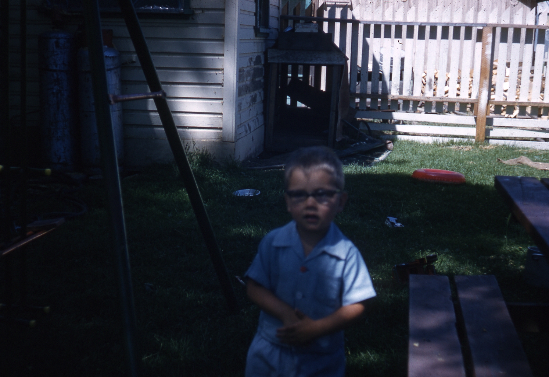 1958: boy in yard